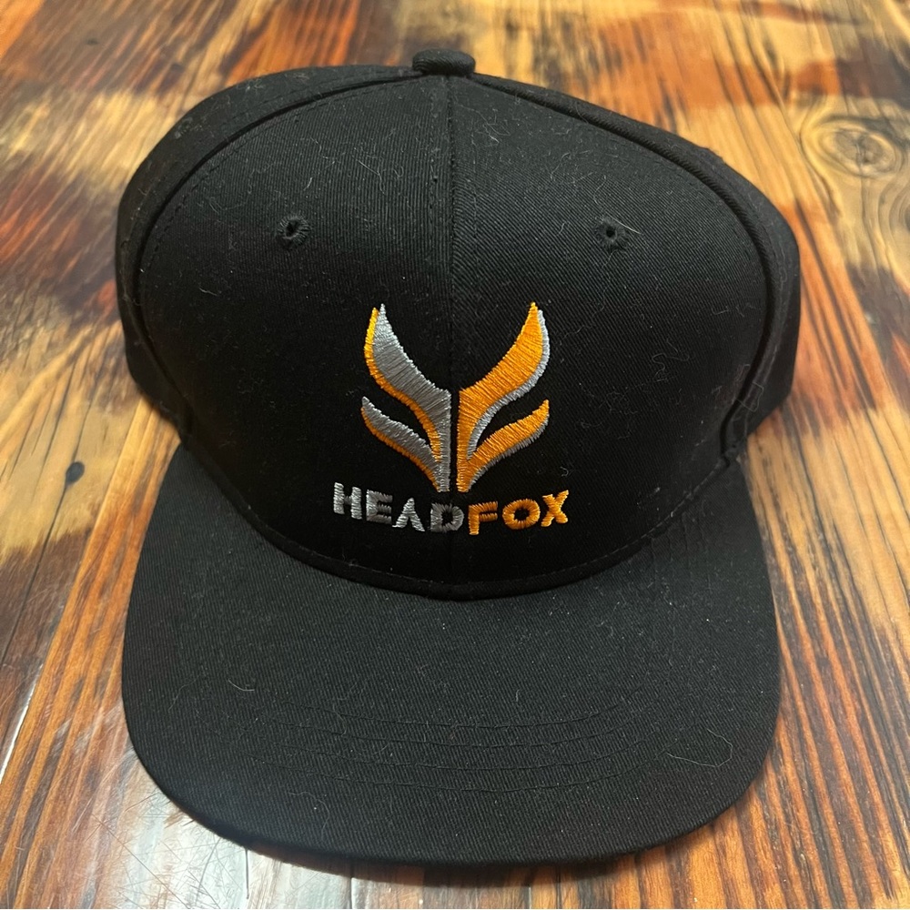Headfox embroidered hat. Adjustable.